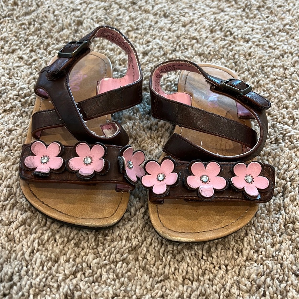 Size 7 toddler sandals